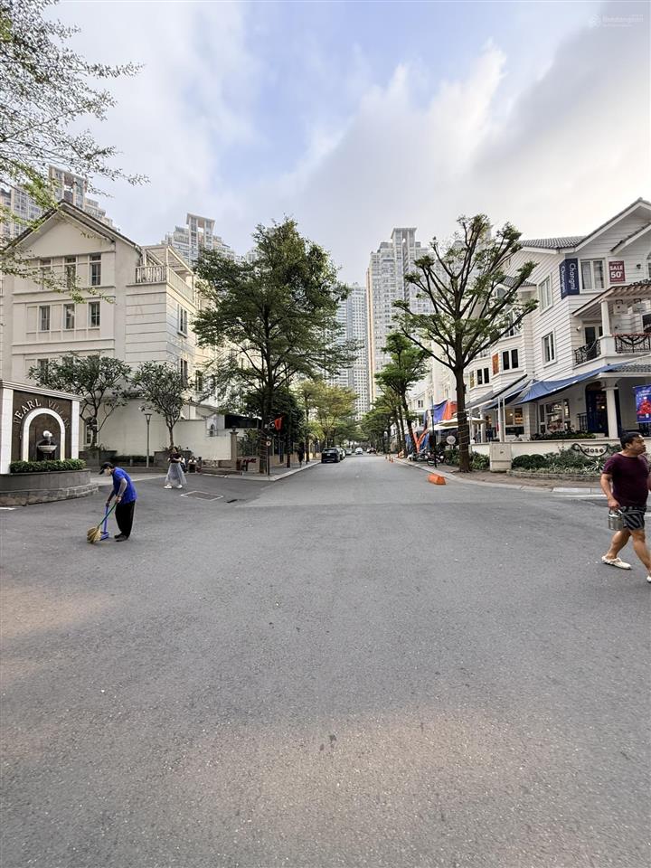 Biệt thự sài gòn pearl dt 7x21m, hầm, 3l, full nội thất, gía 85ty tlcc