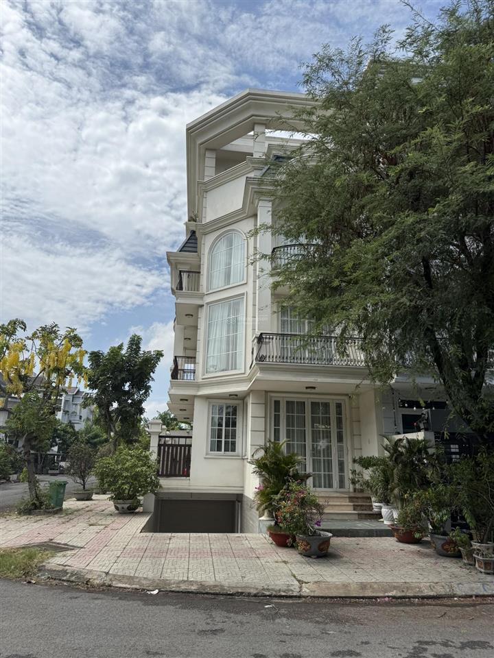 Đất lô góc đường số 2  7, kdc sadeco ven sông tân phong, dt 7x20m, 22 tỷ tlcc