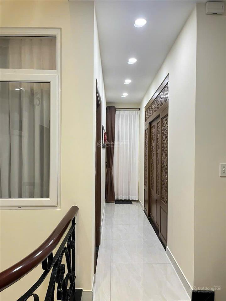 Biệt thự sadeco phước kiển, nhà bè, căn góc, view công viên, 10x20m, hầm, 2l, 31.5 tỷ