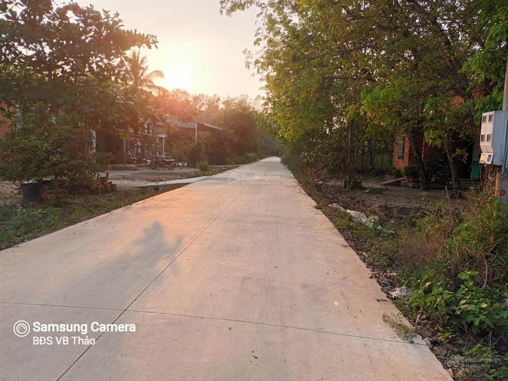 Chính chủ cần tiền  bán gấp lô đất đường bê tông 10m ngang, 507m2, (sẵn thổ cư)