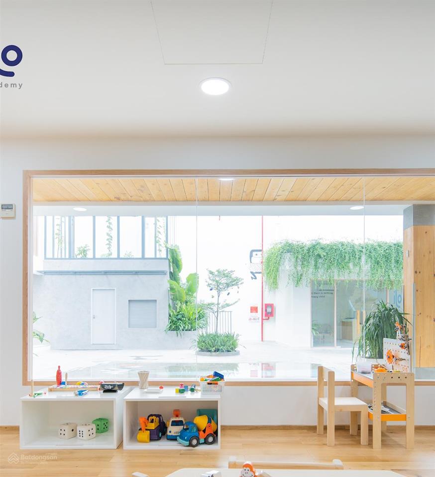 Bán tòa nhà 22a24 thoại ngọc hầu, dt 1.120,5m, 1 trệt 2 lầu, đang cho thuê 230tr
