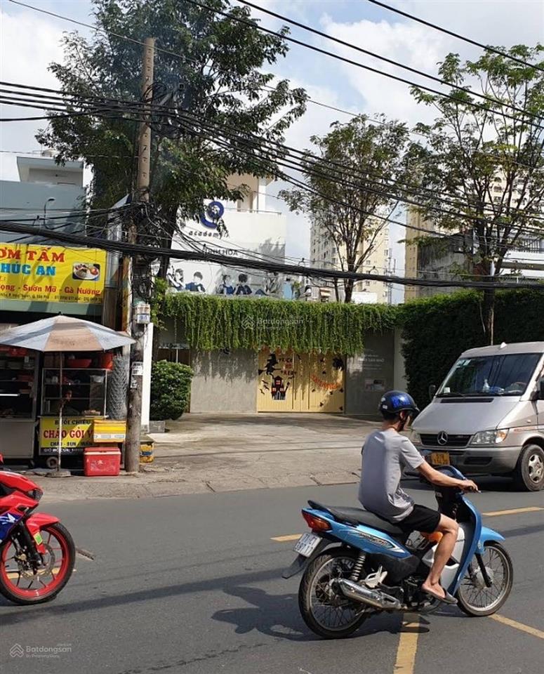 Bán tòa nhà 22a24 thoại ngọc hầu, dt 1.120,5m, 1 trệt 2 lầu, đang cho thuê 230tr
