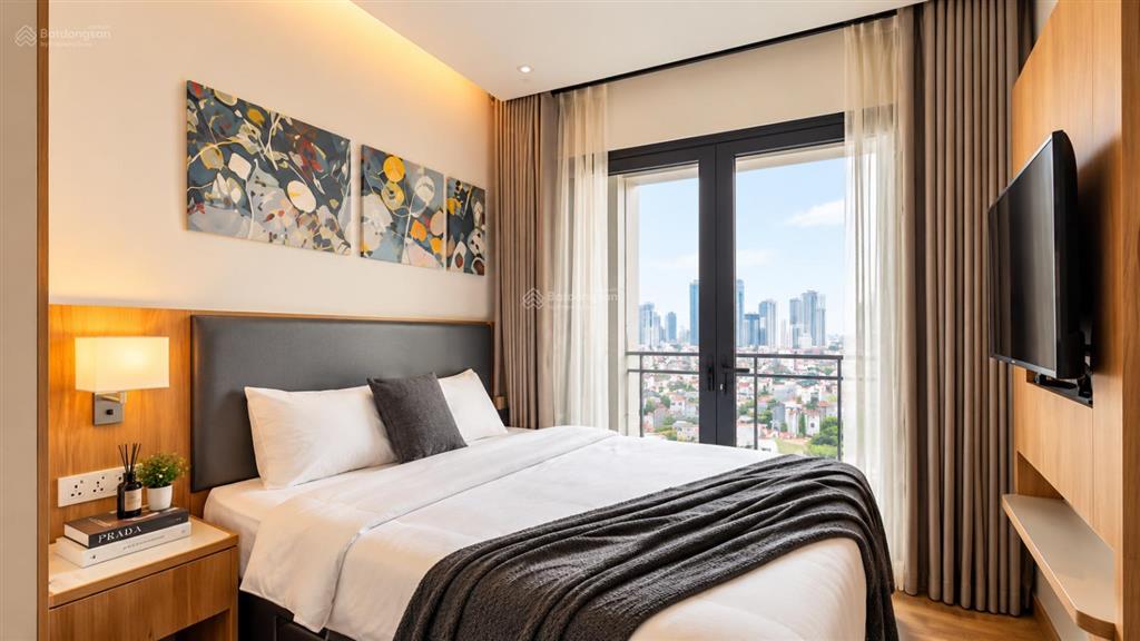 Kẹt tiền bán gấp căn hộ 3pn 90m2 view hồ bơi giá 4,9 tỷ
