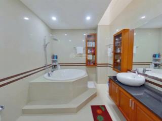 Bán căn biệt thự kdc him lam dt 10x20m giá bán 61 tỷ vị trí đẹp đường số 10  0911 775 ***