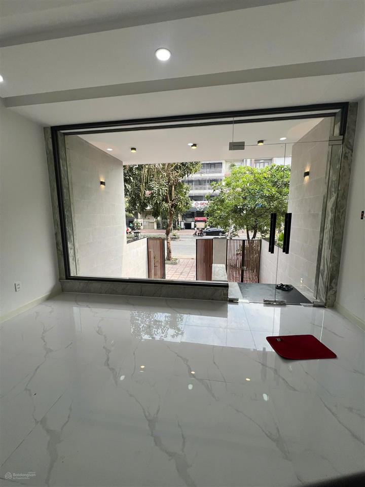 Cho thuê nhà nguyên căn kdc him lam p tân hưng dt5x20m2 giá 80tr/tháng có thang máy  0911 775 ***