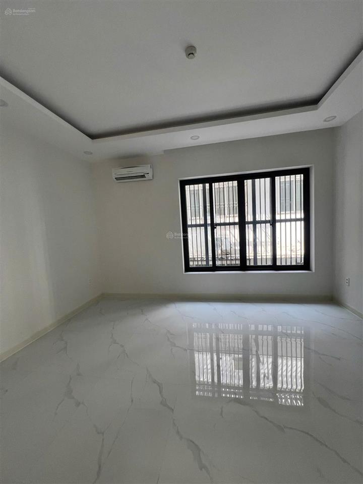 Cho thuê nhà nguyên căn kdc him lam p tân hưng dt5x20m2 giá 80tr/tháng có thang máy  0911 775 ***
