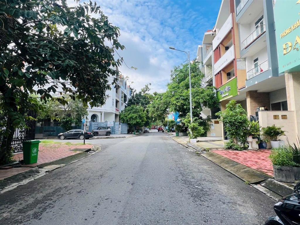 Bán căn nhà phố kdc him lam p tân hưng tp hcm dt5x20m giá bán 28.5 tỷ  0911 775 *** em thức