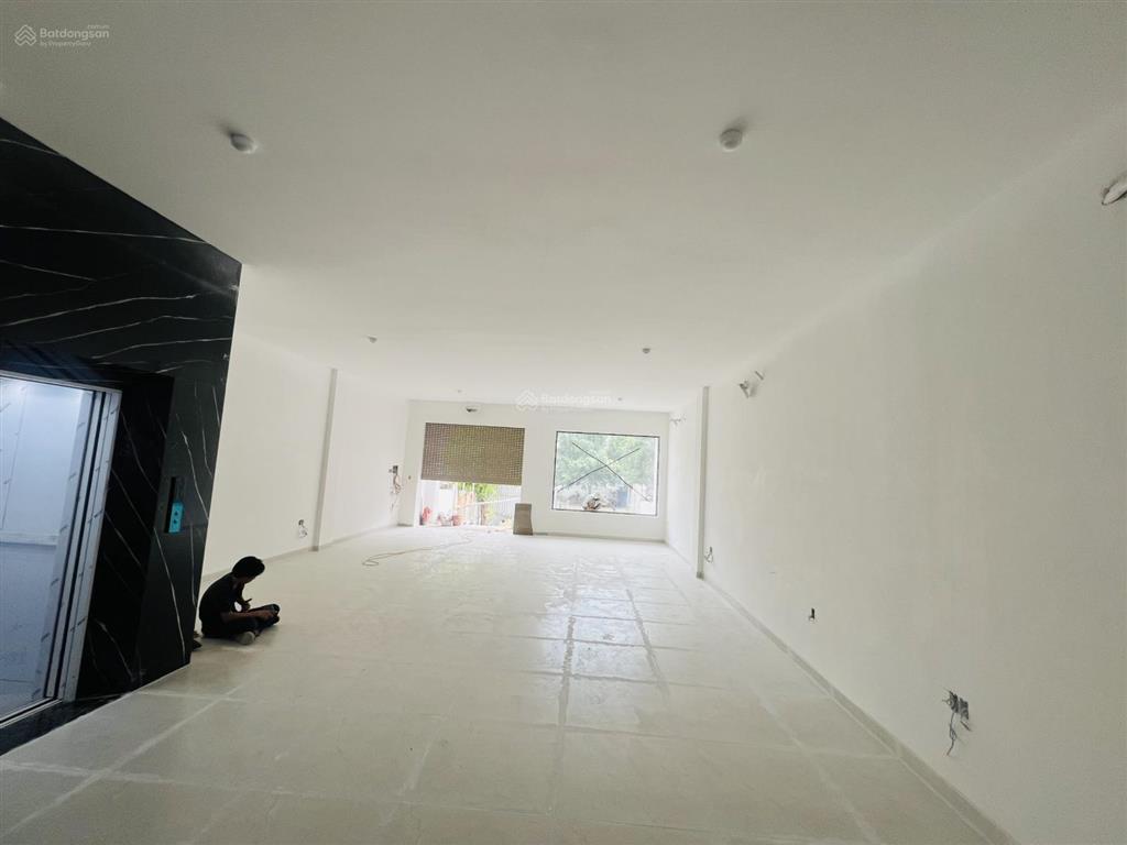 Cho thuê nhà mt ht kdc him lam dt 7,5x20m giá 120tr/tháng vị trí kinh doanh  0911 775 ***