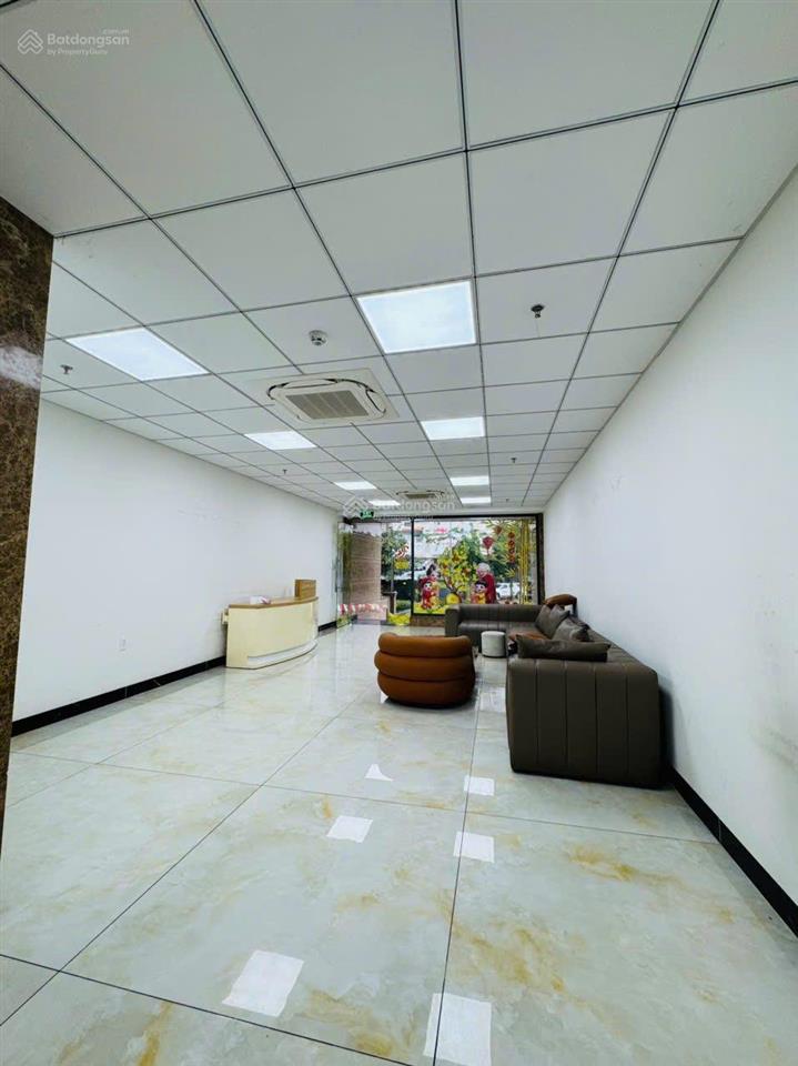 Bán căn nhà mt đường htm kdc him lam dt5x20m giá bán 36 tỷ vị trí đẹp  0911 775 ***