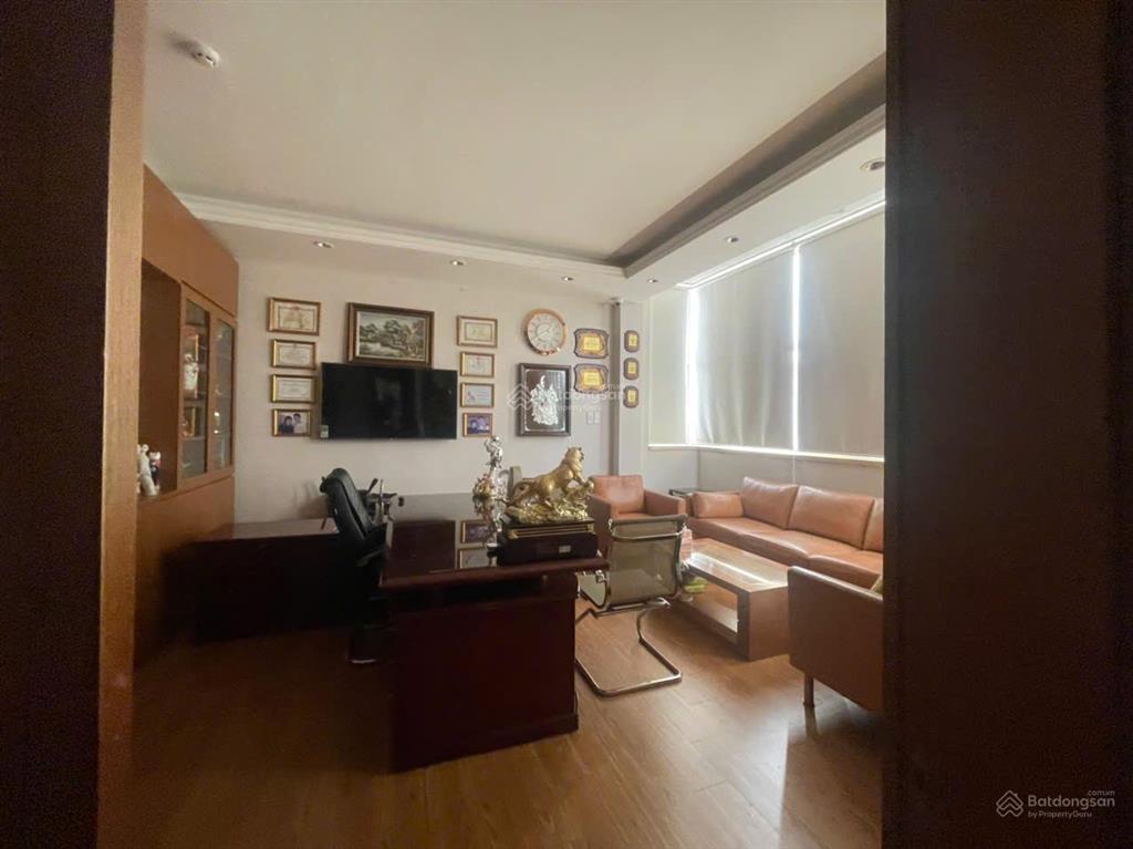 Cho thuê căn góc 2 mt đường htm kdc him lam dt 377m2 giá thuê 150tr/th  0911 775 ***