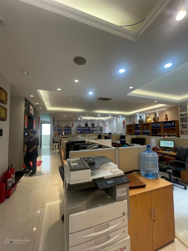 Cho thuê căn góc 2 mt đường htm kdc him lam dt 377m2 giá thuê 150tr/th  0911 775 ***