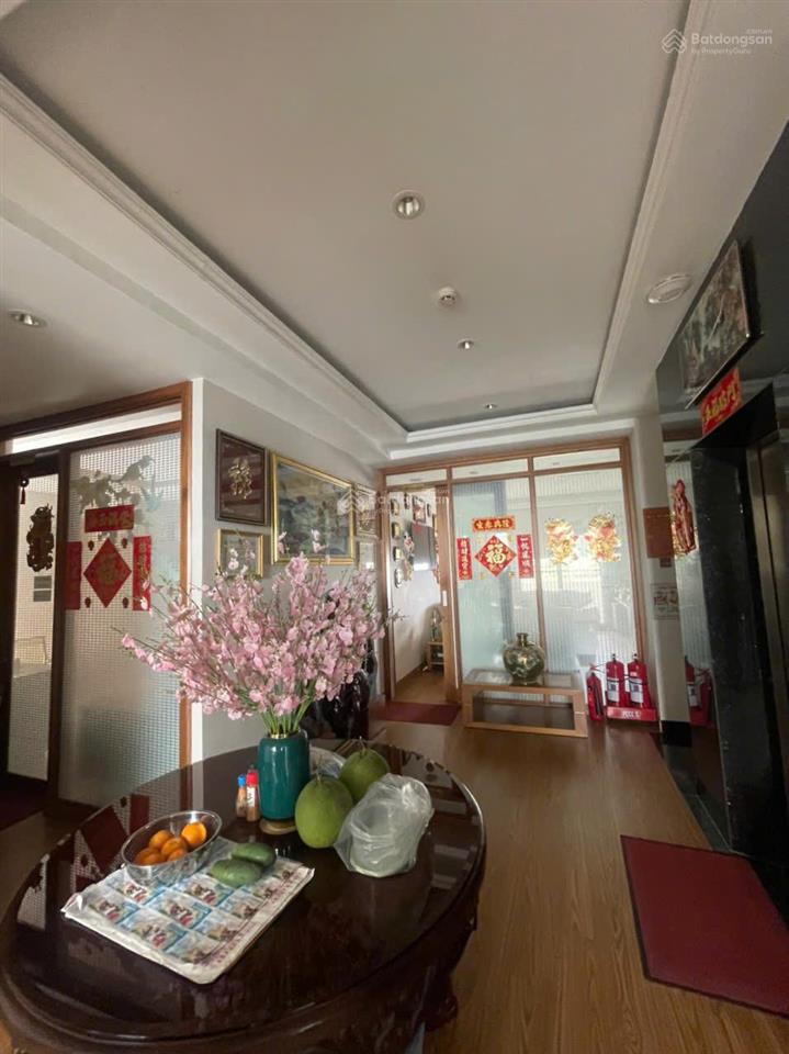 Cho thuê căn góc 2 mt đường htm kdc him lam dt 377m2 giá thuê 150tr/th  0911 775 ***