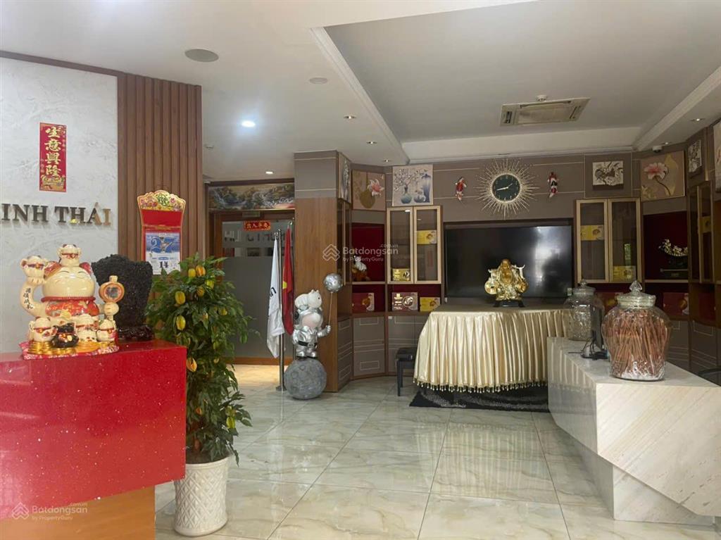 Cho thuê căn góc 2 mt đường htm kdc him lam dt 377m2 giá thuê 150tr/th  0911 775 ***