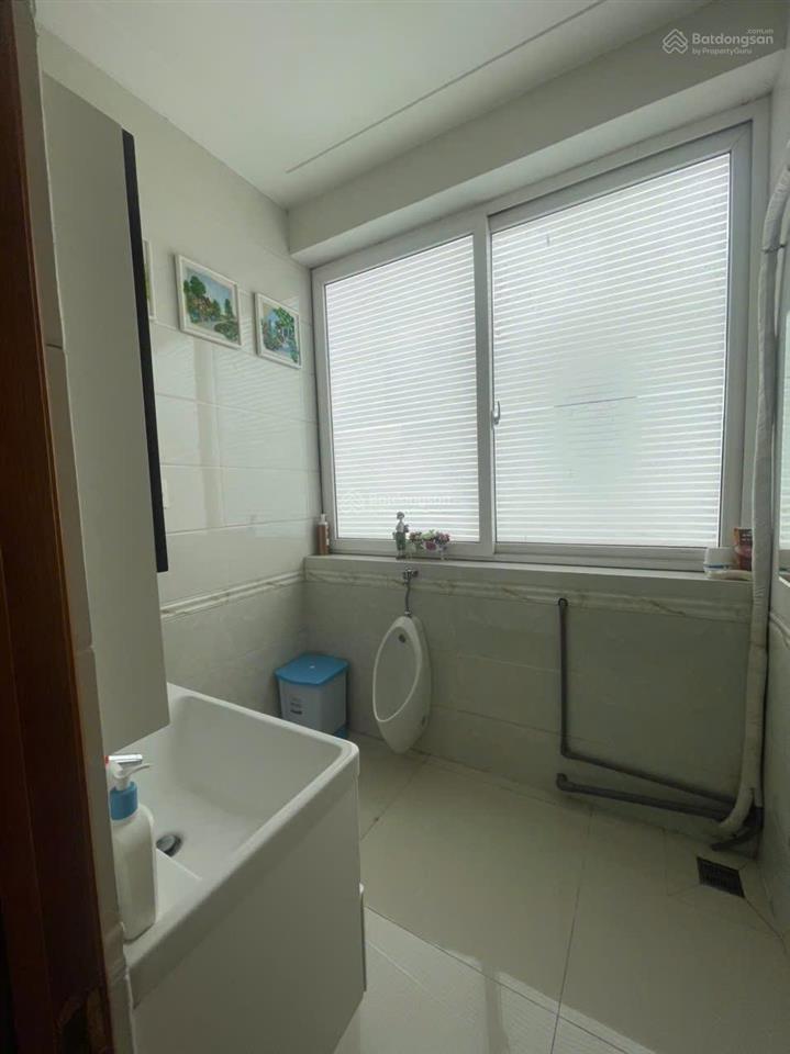 Cho thuê căn góc 2 mt đường htm kdc him lam dt 377m2 giá thuê 150tr/th  0911 775 ***