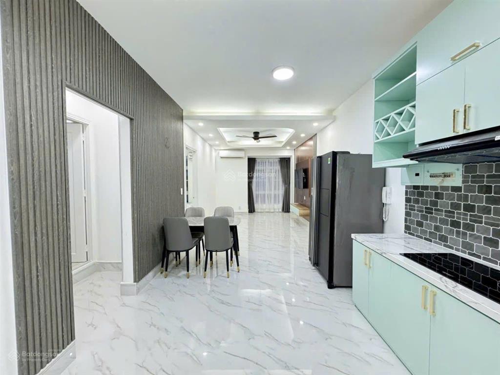 Bán căn hộ đẹp tại sky garden 2. dt 71m2 nhà đẹp 2 phòng2wc đang cho thuê 19 triệu. giá 5.650 tỷ