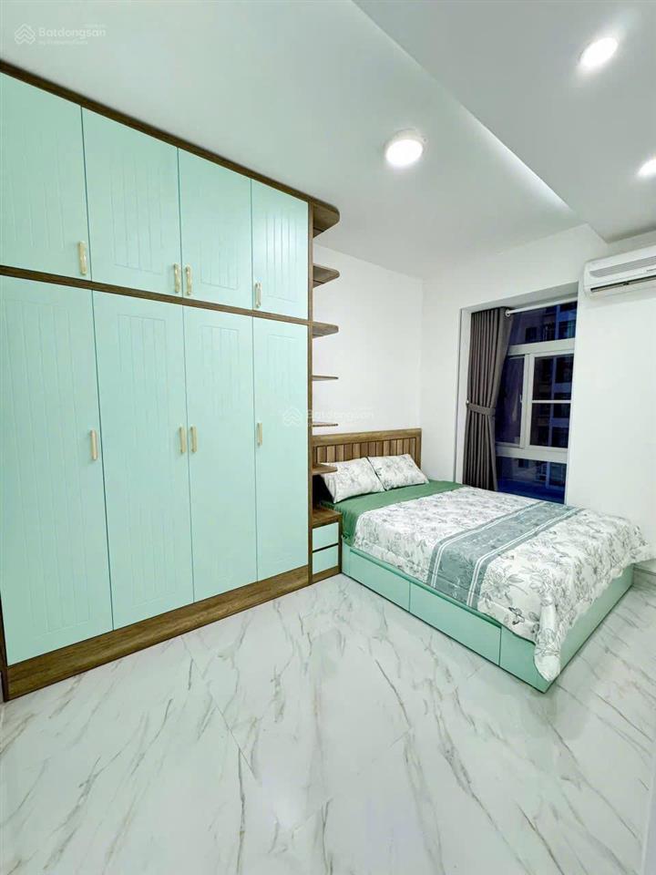 Bán căn hộ đẹp tại sky garden 2. dt 71m2 nhà đẹp 2 phòng2wc đang cho thuê 19 triệu. giá 5.650 tỷ