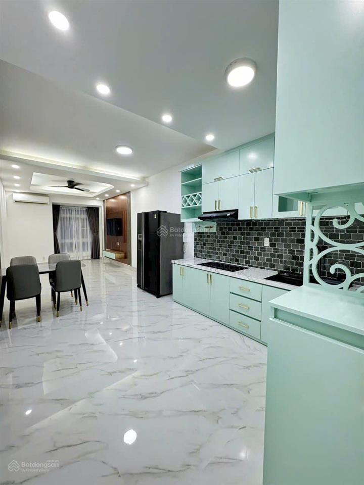 Bán căn hộ đẹp tại sky garden 2. dt 71m2 nhà đẹp 2 phòng2wc đang cho thuê 19 triệu. giá 5.650 tỷ