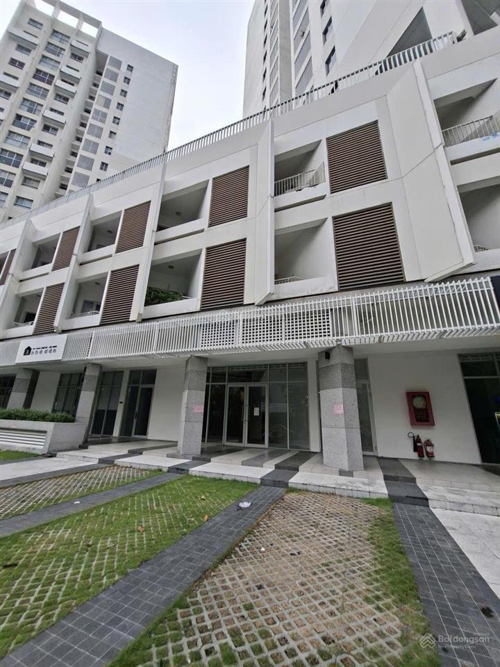 Cho thuê shop scenic valley 2. dt 200m2 vị trí đẹp thuận lợi kinh doanh. giá thuê 67 triệu/tháng