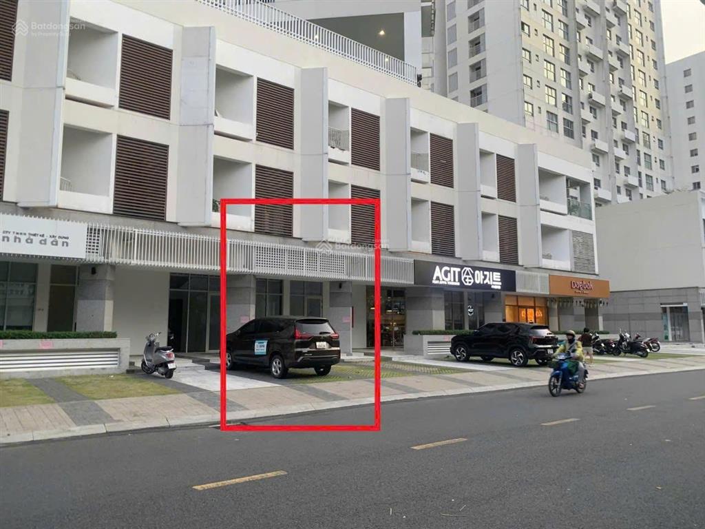 Cho thuê shop scenic valley 2. dt 200m2 vị trí đẹp thuận lợi kinh doanh. giá thuê 67 triệu/tháng