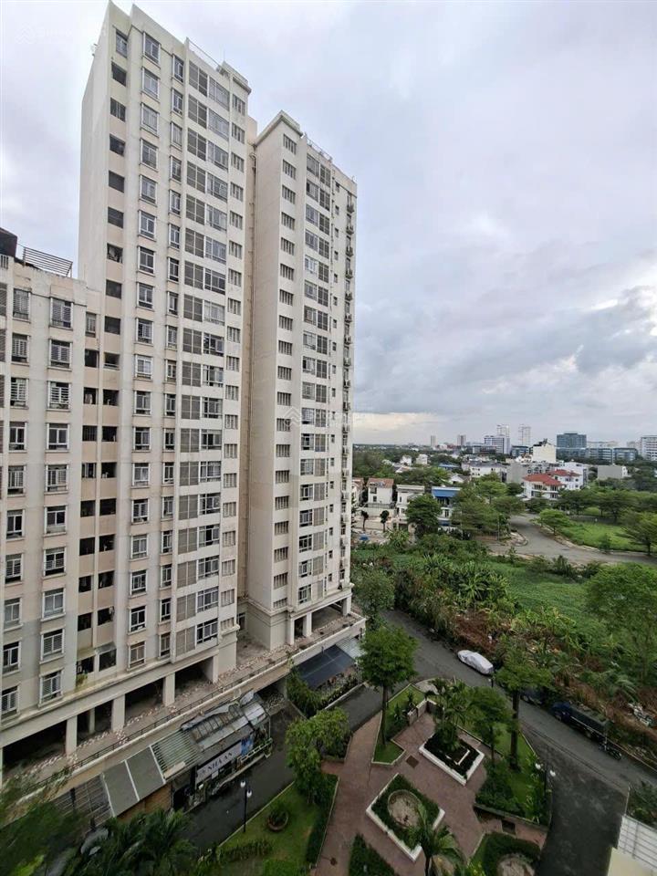 Bán căn hộ sky garden 3. dt 68m2 lầu trung thiết kế 2 phòng2wc đang có hdt 14 triệu. giá 5.1 tỷ