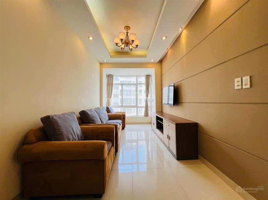 Bán căn hộ sky garden 3. dt 68m2 lầu trung thiết kế 2 phòng2wc đang có hdt 14 triệu. giá 5.1 tỷ