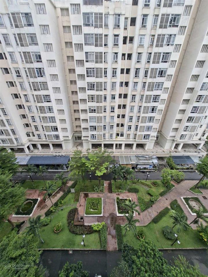 Bán căn hộ sky garden 3. dt 68m2 lầu trung thiết kế 2 phòng2wc đang có hdt 14 triệu. giá 5.1 tỷ
