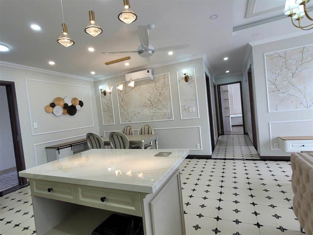 Bán căn 3pn 95m2 lavida q7, style tân cổ điển đẹp xuất sắc, nhà mới hoàn thiện. giá chỉ 6tỷ970