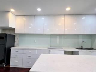 3pn lavida plus cần cho thuê nhận nhà ở ngay, đầy đủ nội thất, view thành phố rất đẹp, giá 20tr/th