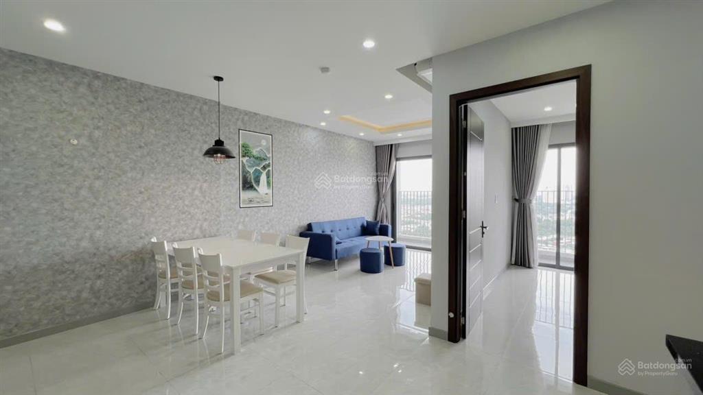 Lavida plus căn 2pn đầy đủ nội thất view ngoài, giá 5.3 tỷ all in.  xem nhà 0906 385 ***