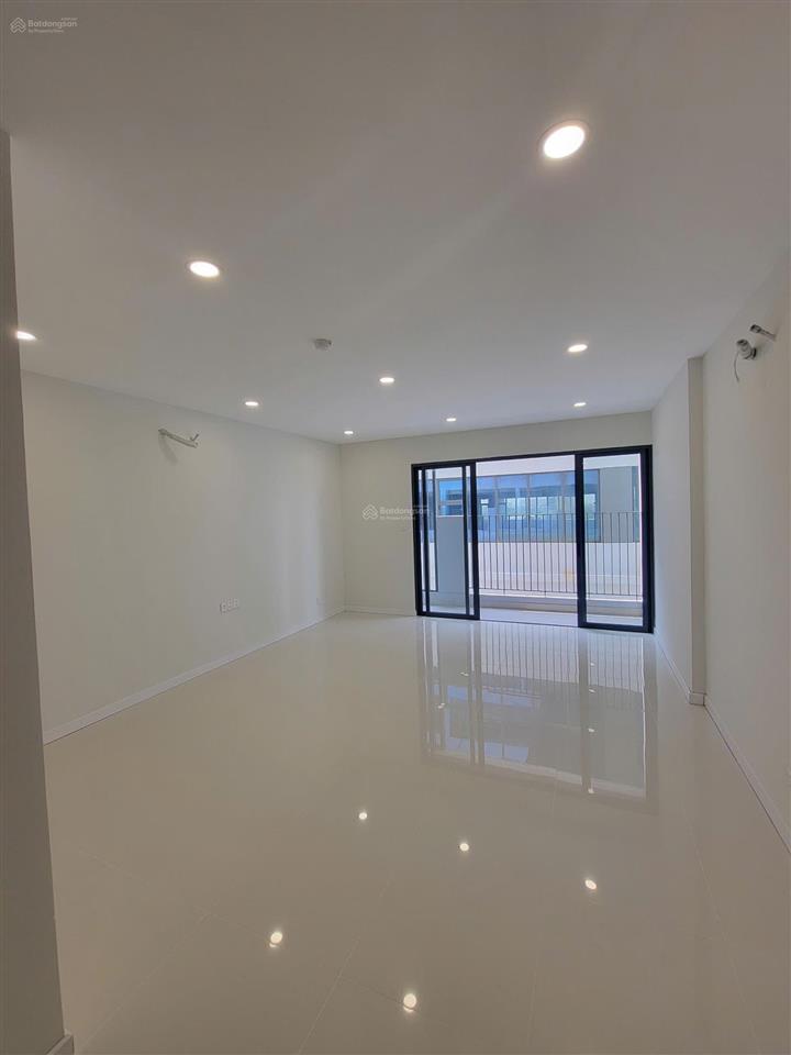 Chuyển nhượng officetel giá tốt lavida plus 37m2 giá 2.350 tỷ, sẵn hđ thuê.  xem nhà 0906 385 ***