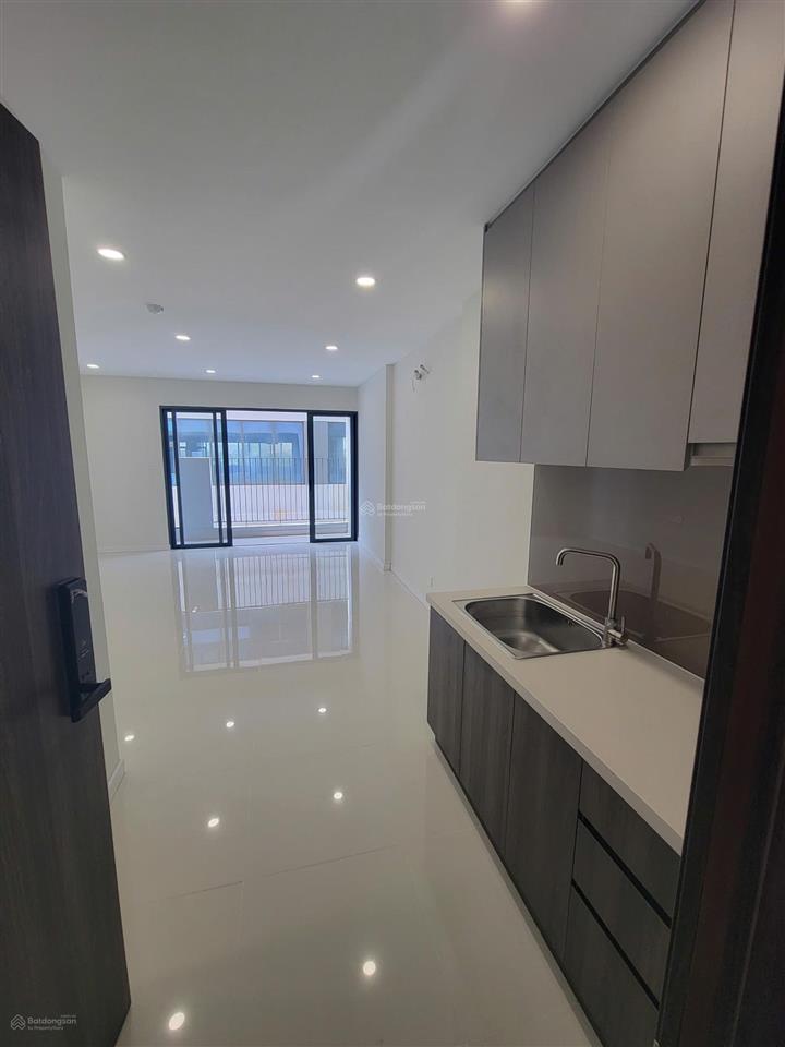 Officetel lavida plus chuyển nhượng 37m2 giá tốt, 2tỷ350, đối diện sc vivo city