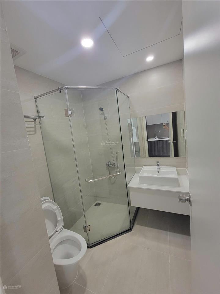 Officetel lavida plus chuyển nhượng 37m2 giá tốt, 2tỷ350, đối diện sc vivo city