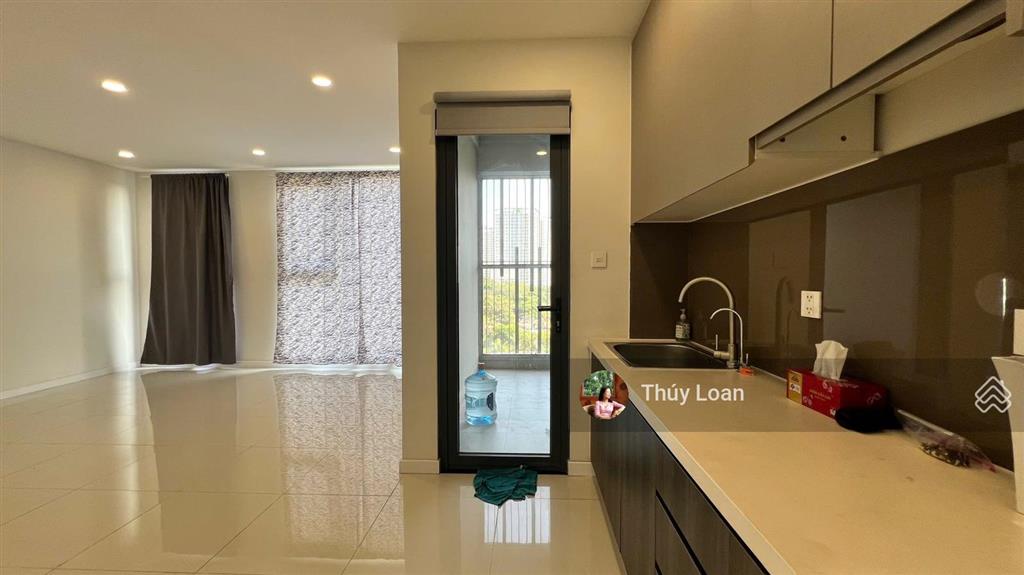 Cần cho thuê căn officetel 55m2 view sông dự án lavida q7 đối diện sc vivo city, giá 11tr