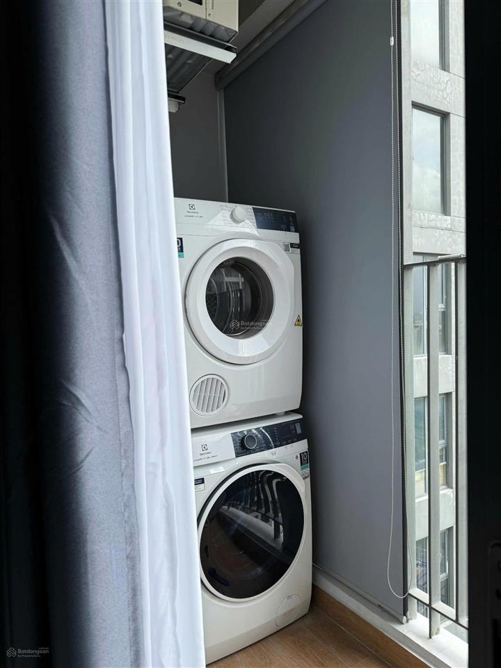 Chuyển nhượng 1pn lavida plus 55m2 giá 4tỷ all in. giao đầy đủ nội thất, tầng cao, view đẹp