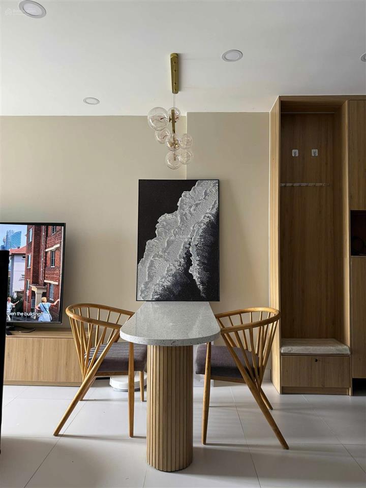 Chuyển nhượng 1pn lavida plus 55m2 giá 4tỷ all in. giao đầy đủ nội thất, tầng cao, view đẹp