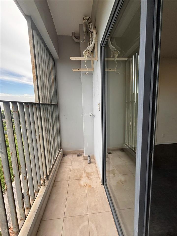 Officetel lavida plus 43m2, cho thuê nhà trống giá 9tr/th.  xem nhà thực tế 0906 385 ***