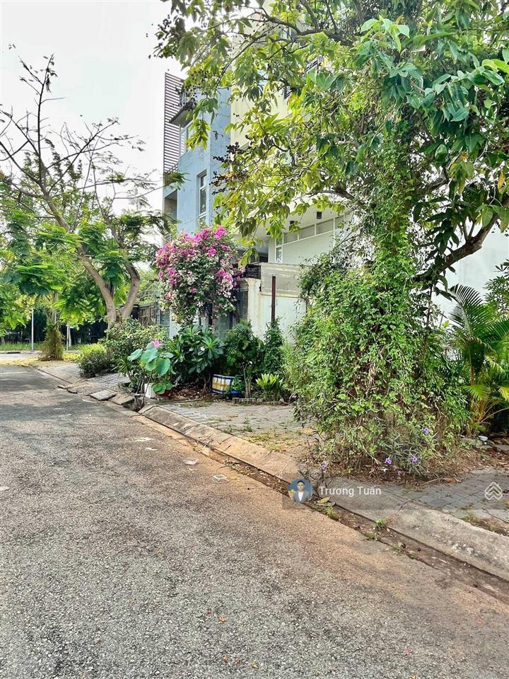 Chính chủ gửi bán lô khu a6 6x22m, 132m2 giá 53 triệu/m2 có sổ đỏ.  tuấn 0939 386 ***
