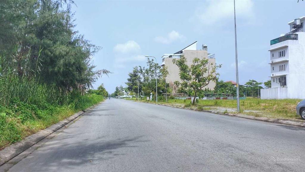 Nền nhà phố view rạch sông cực đẹp 6x24 144m2 giá bán nhanh 52 triệu/m2  tuấn 0939 386 ***