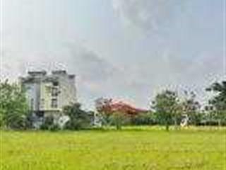 Chính chủ gửi bán lô duy nhất khu a 6x21m, 126m2 giá 57 triệu/m2 có sổ đỏ.  tuấn 0939 386 ***