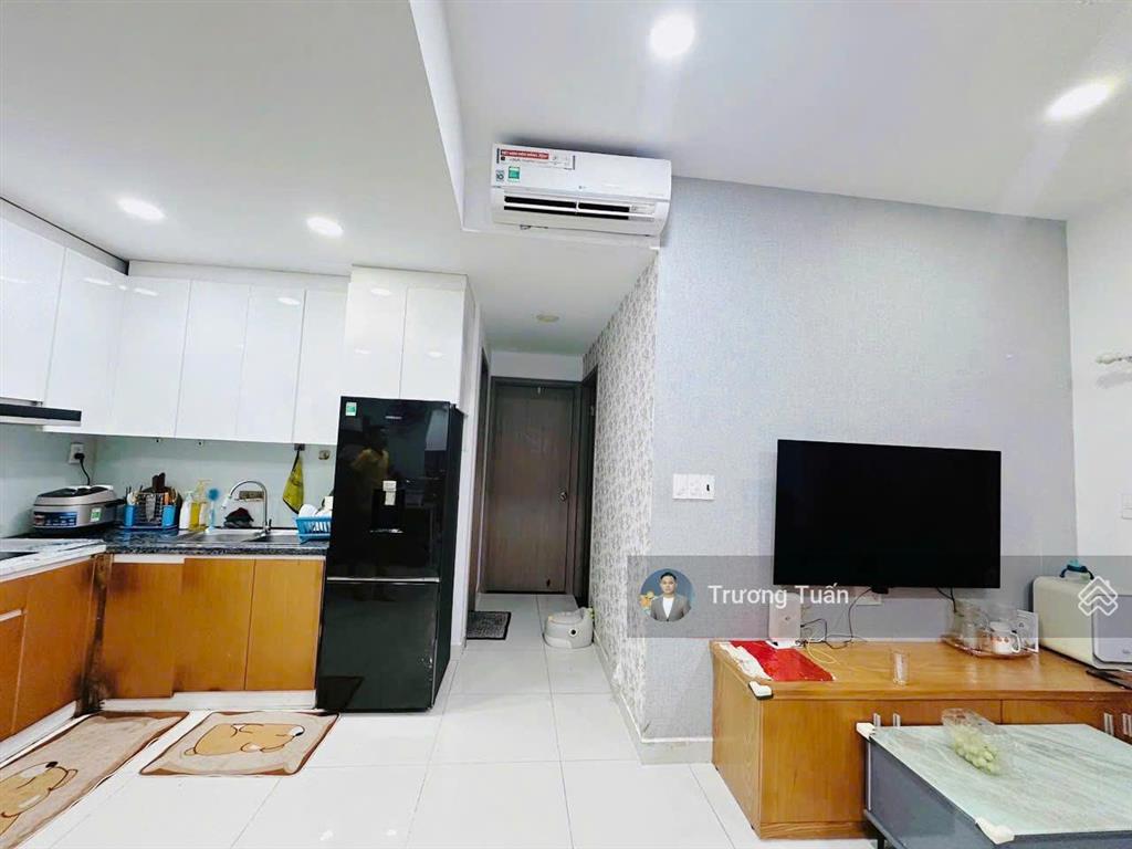 Căn hộ góc hoàng quốc việt  view sân banh thoáng mát, full nội thất