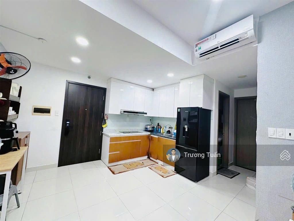Căn hộ góc hoàng quốc việt  view sân banh thoáng mát, full nội thất