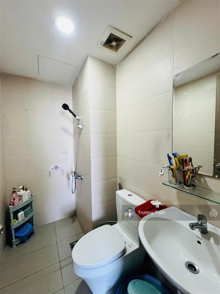 Căn hộ góc hoàng quốc việt  view sân banh thoáng mát, full nội thất