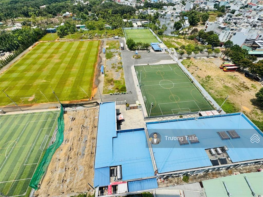 Căn hộ góc hoàng quốc việt  view sân banh thoáng mát, full nội thất