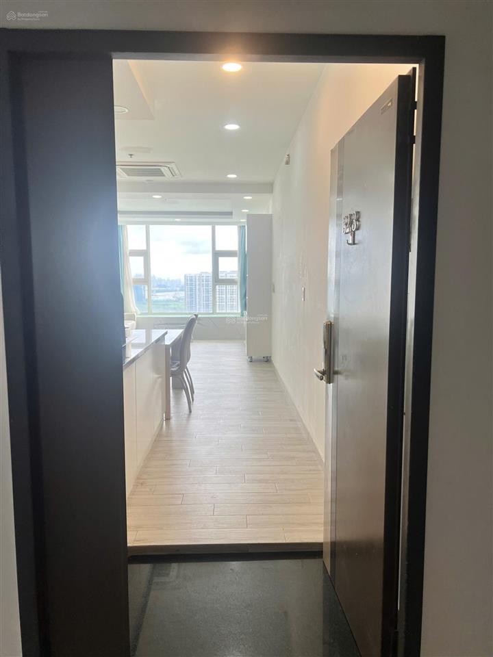 Bán căn 2 ngủ la casa quận 7 full nội thất. sổ hồng trao tay. giá chỉ 5 tỷ.  0939 386 ***