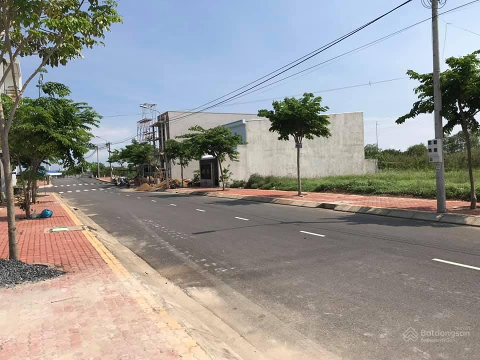 E có sản phẩm lô góc 2 mặt tiền đường tại dự án kdc thái sơn (t&t long hậu)