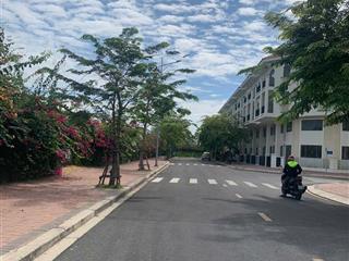 Cần bán đất nền kdc 6b  t30  mt phạm hùng  dt 5x20m  hướng tây bắc  giá 7,2 tỷ bao móng