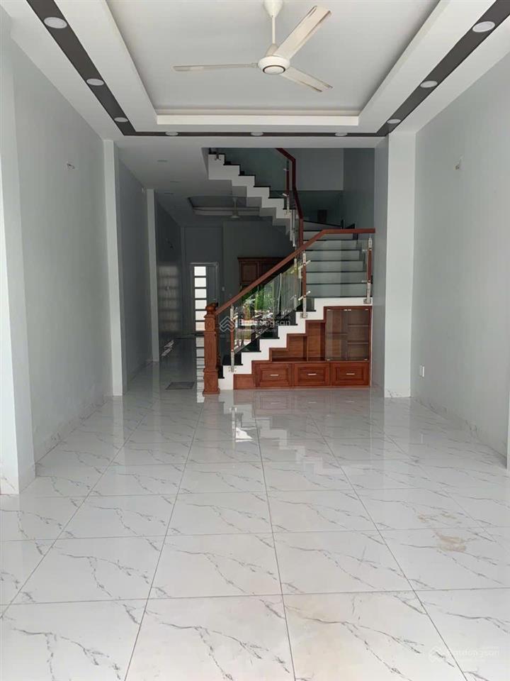 Cho thuê nhà mt trần thị ngôi rộng 40m  4x20  1tr  2l  st  4pn  5wc  giá 25tr/tháng