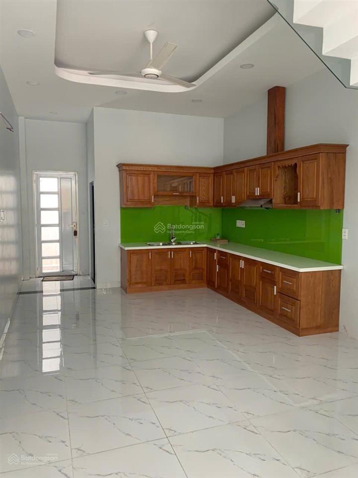 Cho thuê nhà mt trần thị ngôi rộng 40m  4x20  1tr  2l  st  4pn  5wc  giá 25tr/tháng