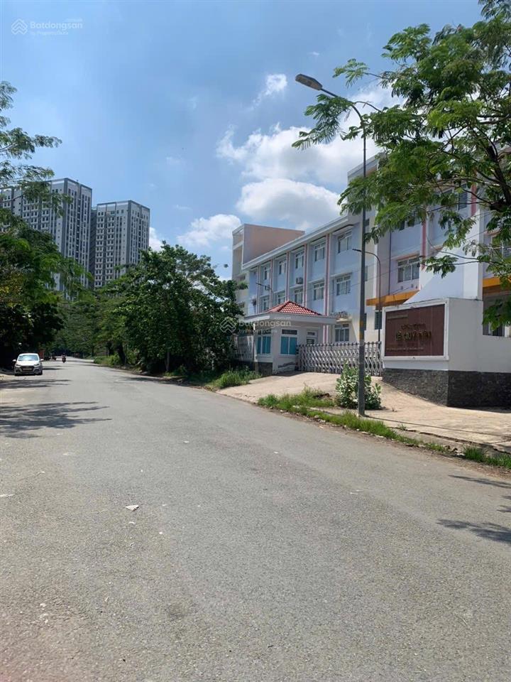 Cần nhà bán kdc 13e gốc 2mt (60m) và 22mdt170m21tr3lst đang cho thuê 30tr/th  0906 694 ***