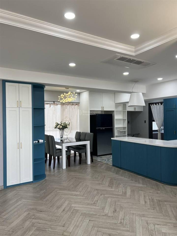 Bán ch garden court 1, 14 tỷ, 137m2, 3pn, 2wc tại tôn dật tiên, p tân phong, q7, hcm